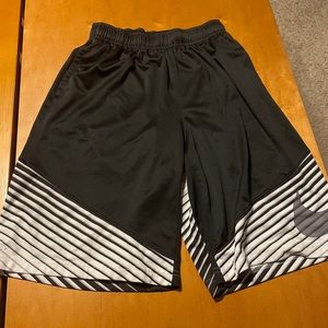 Nike Shorts mens large